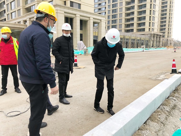 南昌市政建設集團對市政公用城周邊市政道路項目進行質量安全進度大檢查6004.jpg